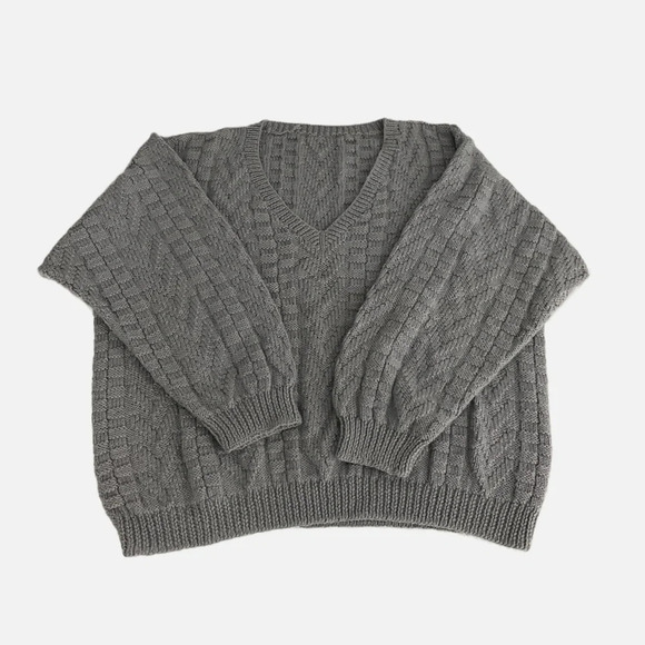 Vintage Hand Knit Men’s V-Neck Sweater Large Textured Solid Gray Grampa - Picture 2 of 6